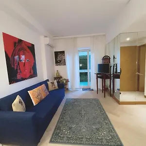 In Mc Center, 5min Walk To Casino & The Port And 1min From Underground Train Station Appartamento Monte Carlo